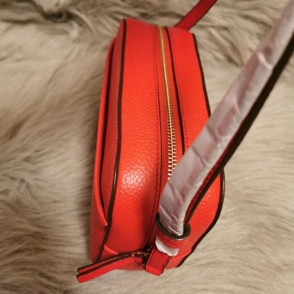 Tory Burch Camera Bag - Picture 3 of 3